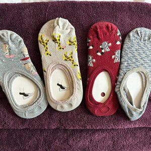 Set of 4 Target Xhilaration Animal and Pattern Slip on Socks - Grey / Red / Pink